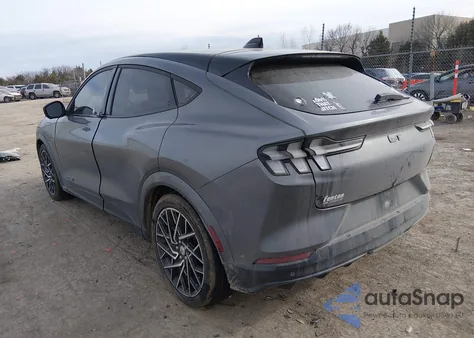 2023 Ford Mustang Mach-E Gt z USA, uszkodzony, nr VIN 3FMTK4SXXPMA87658